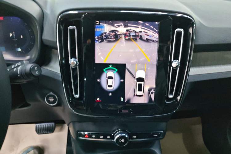 Used Volvo XC40 2024 B3 Zhiyuan Luxury Edition
