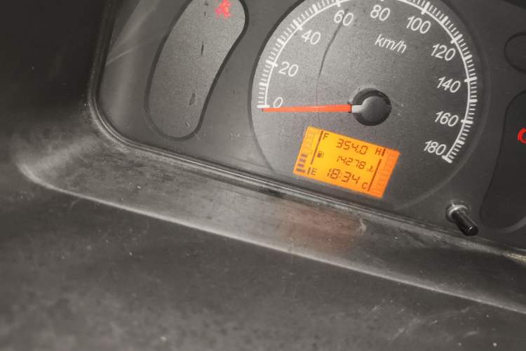 Used Wuling Zhiguang 2015 1.2L Practical LS-I Model
