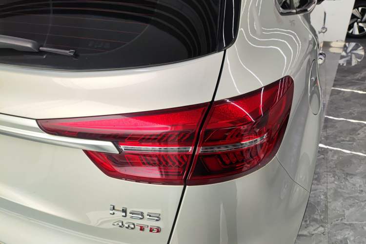 Used Hongqi HS5 2022 Revised Version 2.0T Smart Connect Flagship Edition