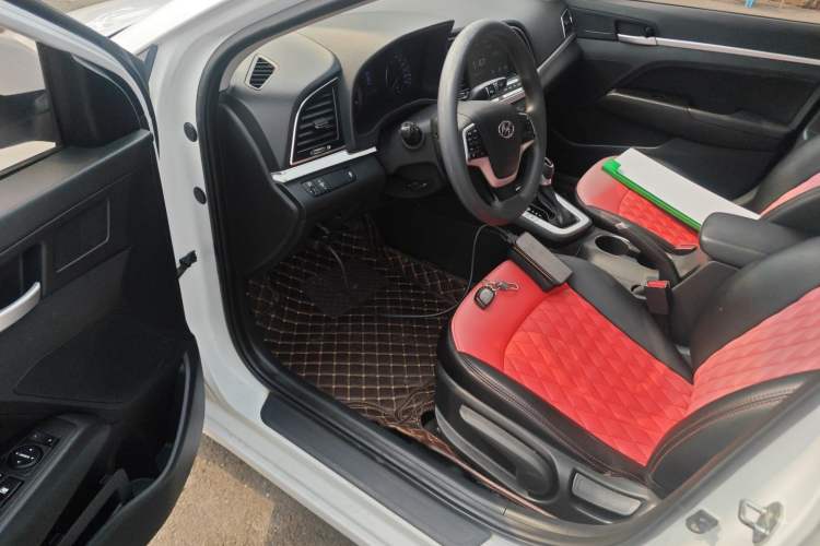 Used Hyundai Elantra (6th Generation / Lingdong) 2016 1.6L Automatic ZhiXuan · Youth Edition