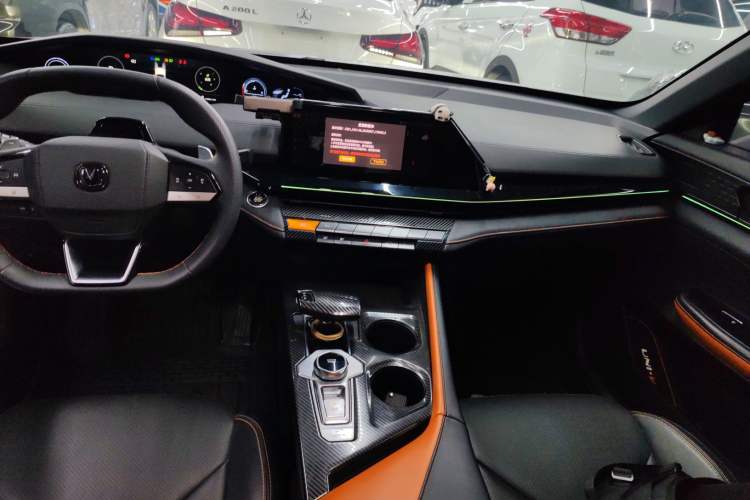 Used CHANGAN UNI-V 2022 1.5T Prestige Version
