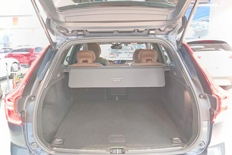 Used Volvo XC60 New Energy 2024 T8 Plug-in Hybrid Long-Range All-Wheel Drive Smart Luxury Edition
