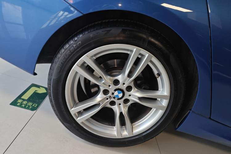 Used BMW 3 Series GT 2014 320i Design Package Model Right Rear Wheel Hub