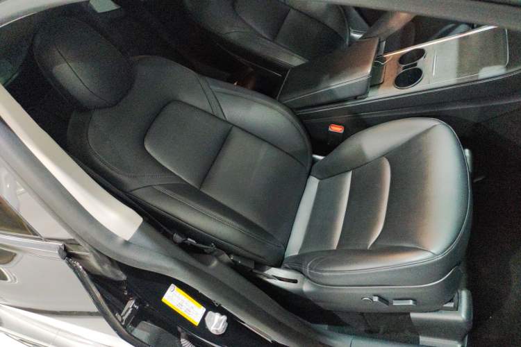 Used Tesla Model Y 2021 Long-Range All-Wheel-Drive Version