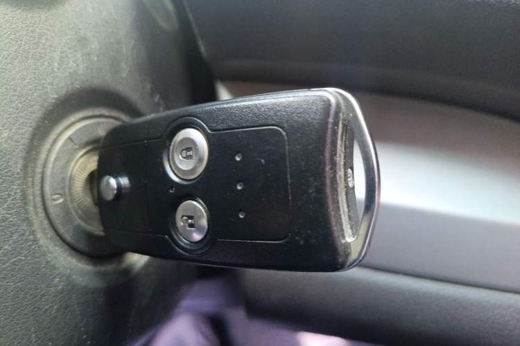 Used Honda CR-V 2012 2.0L two-wheel drive urban version
