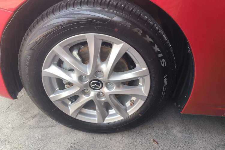 Used Mazda Mazda 3 Axela 2016 Sedan 1.5L Automatic Luxury Model