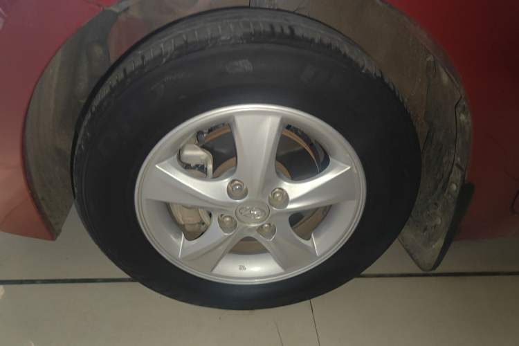 Used Hyundai Verna Ray 2014 1.4L Automatic GLX
