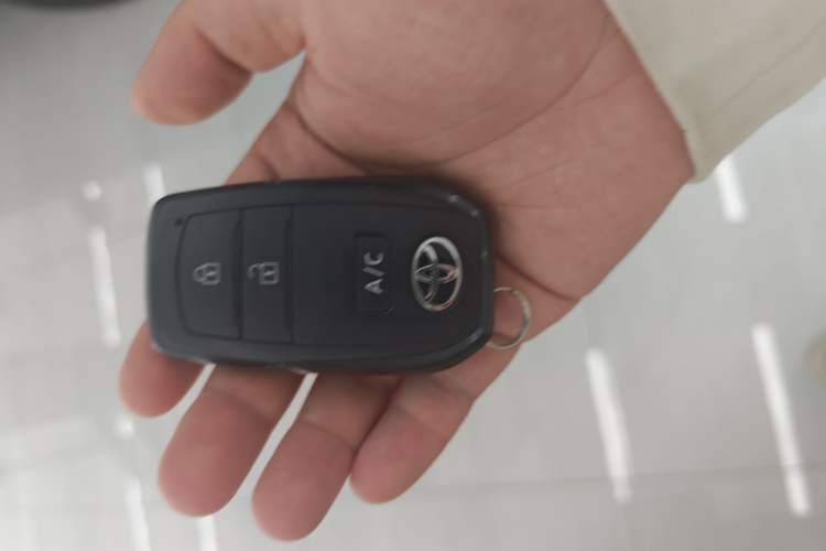 Used Toyota FAW bZ4X 2022 Four-Wheel-Drive High-Performance PRO Edition Vehicle Key