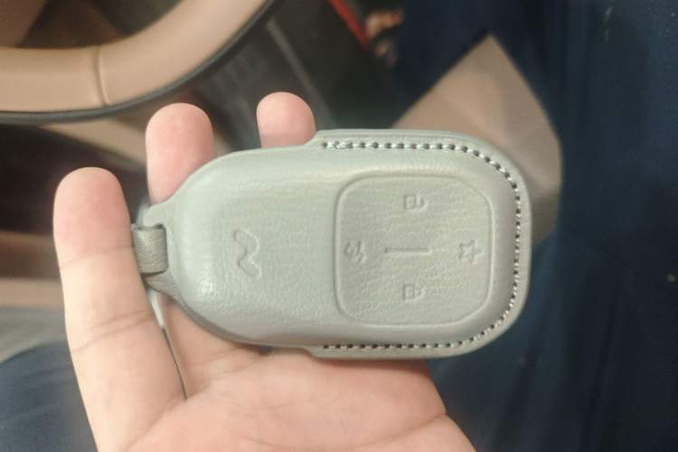 Used ONVO Luxeed L90 2025 Model—Ultra Six-Seater Version Vehicle Key