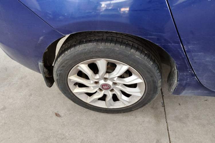 Used Fiat Ottimo 2014 1.4T Automatic Fashion Edition Right Rear Wheel Hub