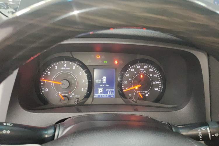 Used Toyota SIENNA 2017 3.5L Four-Wheel Drive LE Trim 7 Seats – U.S. Specification
