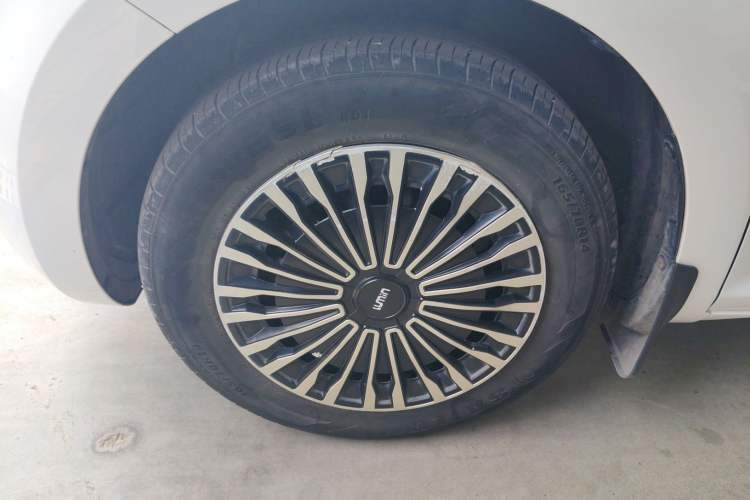 Used CHANGAN NEVO Lumin 2022 210km Sweet Edition Left Front Wheel Hub