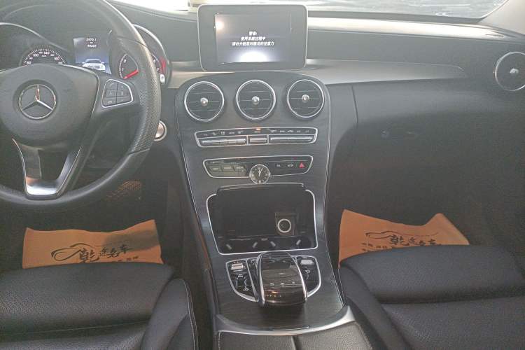 Used Mercedes-Benz C-Class 2017 C 200 L Sport Edition Audio And AC Panel