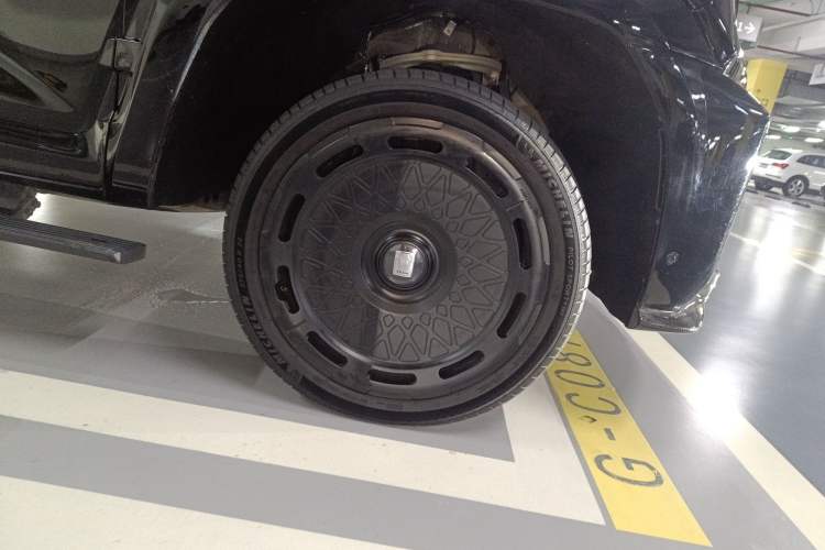 Used Tank 700 New Energy 2024 Hi4-T Extreme Edition Right Front Wheel Hub