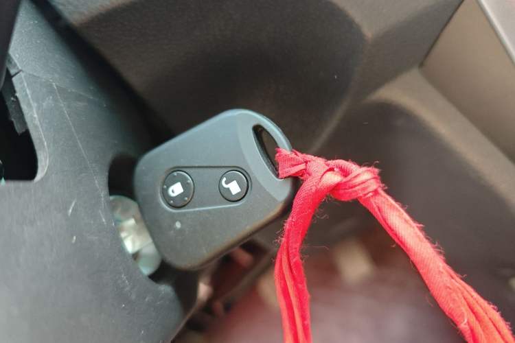 Used SRM Haoyun 2025 Launch Edition Farady 42.3 kWh 305 km 6 seats
