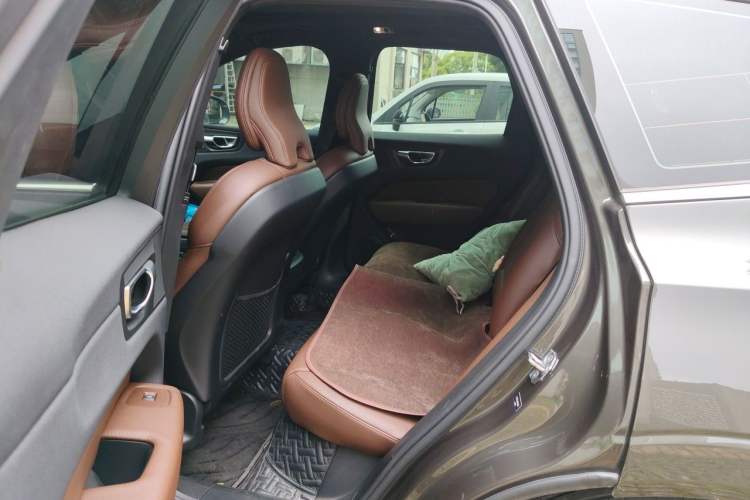 Used Volvo XC60 2021 T5 4x4 Smart Luxury Edition