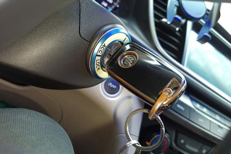 Used Buick GT 2017 15N Automatic Entry-Level Trim Vehicle Key