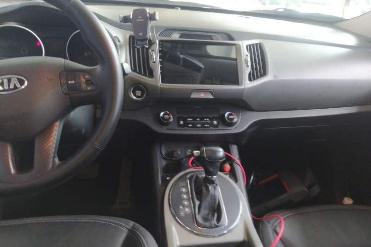 Used Kia Sportage R 2015 2.0L Automatic Two-Wheel Drive DLX Model
