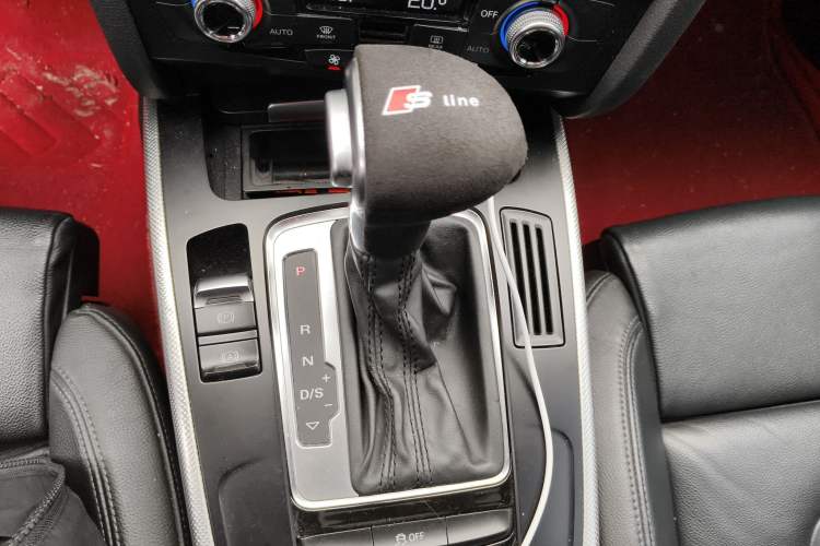 Used Audi A5 2016 Coupe 45 TFSI Ambition Edition Gear Lever