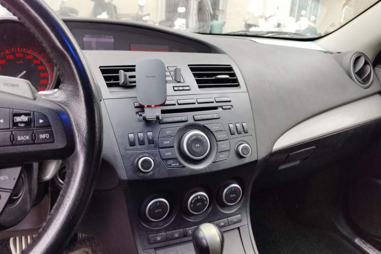 Used Mazda 3 2011 Sedan 2.0L Automatic Luxury Model
