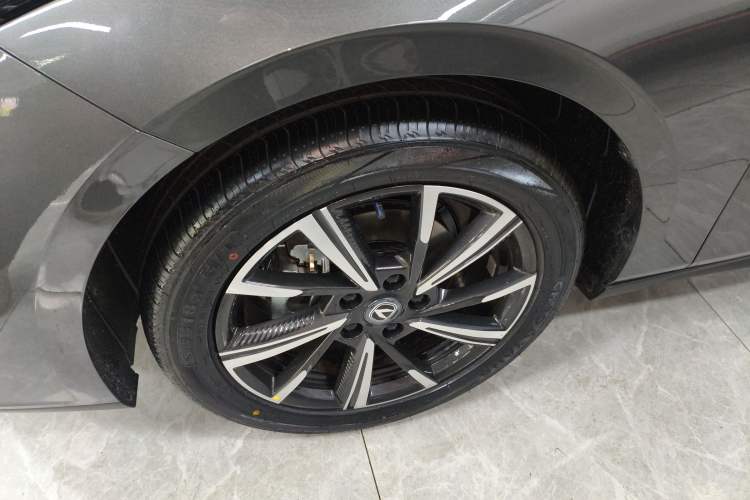 Used Changan Eado 2025 Blue Whale 1.5T 500Bar Prestige Model