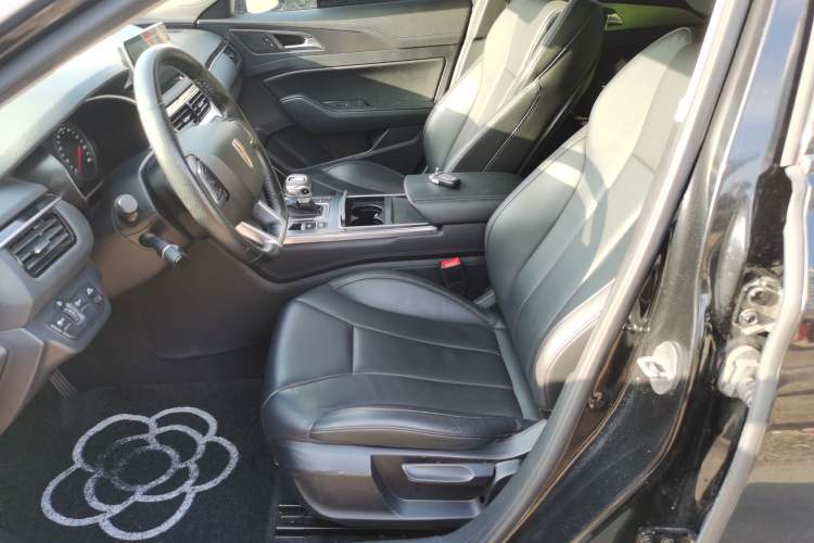 Used Hongqi H5 2022 Classic Model Facelift 1.5T DCT Qiyun Edition Left Front Seat