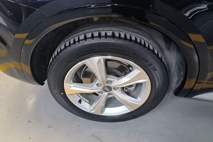 Used Audi Q5L 2020 Revised 40 TFSI Prestige Edition
