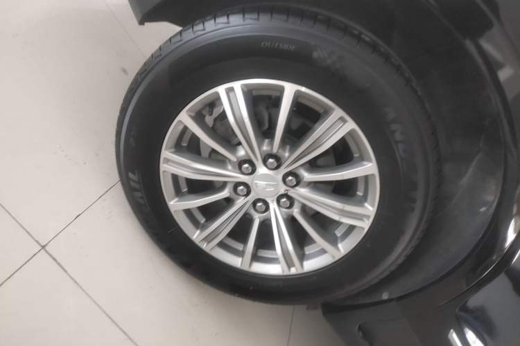 Used Cadillac XT5 2018 25T Luxury Model