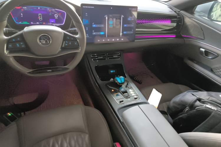 Used BYD Han 2022 DM-i 121KM Prestige Model