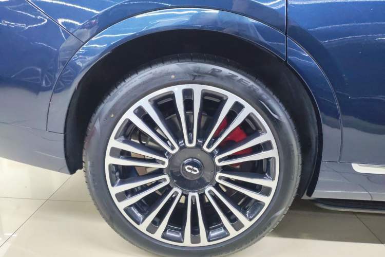 Used Hima AITO M9 2025 Extended-Range Ultra Version 52 kWh 5-Seater Edition Right Rear Wheel Hub