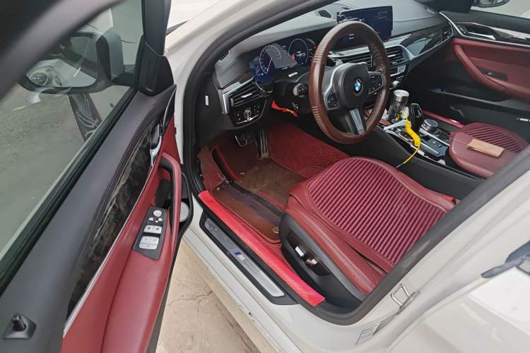 Used BMW 5 Series 2019 530Li Leading Model M Sport Package