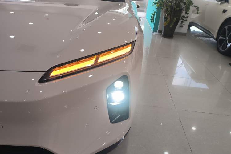 Used Nio ET5T 2025 75 kWh Touring