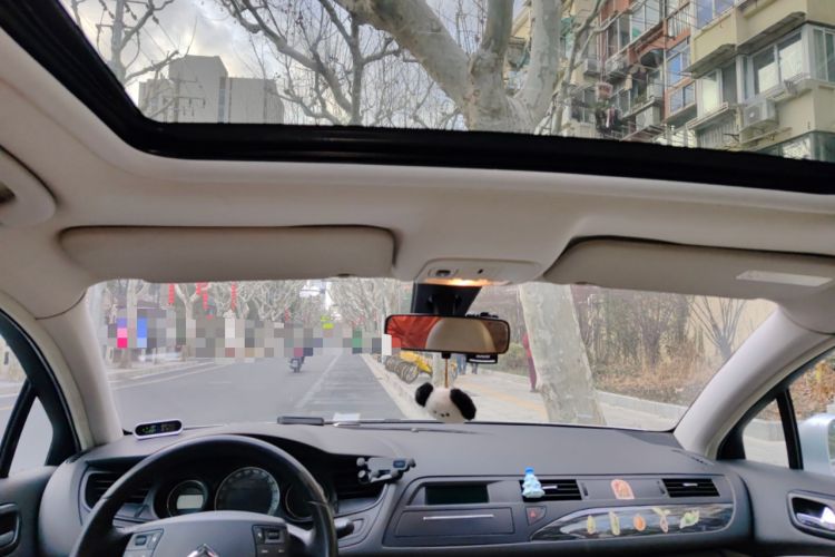 Used Citroen C5 2011 2.3L Automatic Zunyu Version
