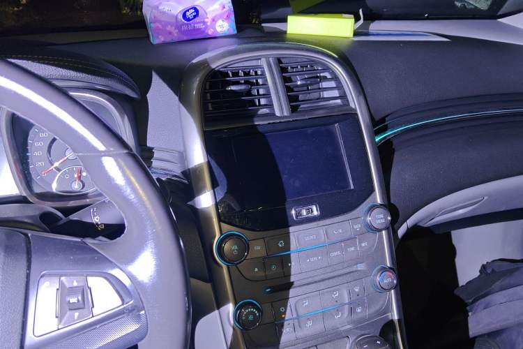 Used Chevrolet Malibu 2012 2.4L Automatic Luxury Edition Audio And AC Panel