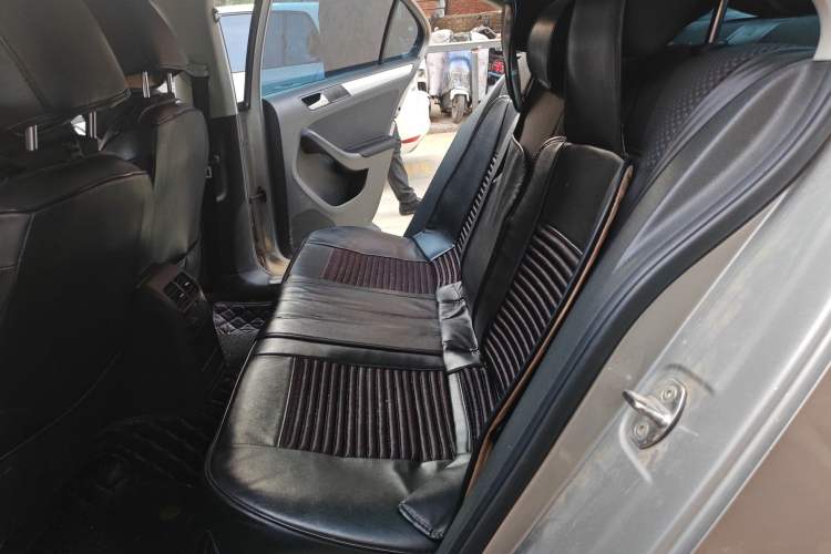 Used Volkswagen Sagitar 2014 Revised Version 1.6L Manual Comfort Edition