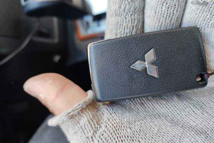 Used Mitsubishi Pajero (Import) 2020 3.0L Automatic Standard Edition
