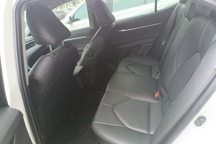 Used Toyota Camry 2023 2.0G Luxury Edition