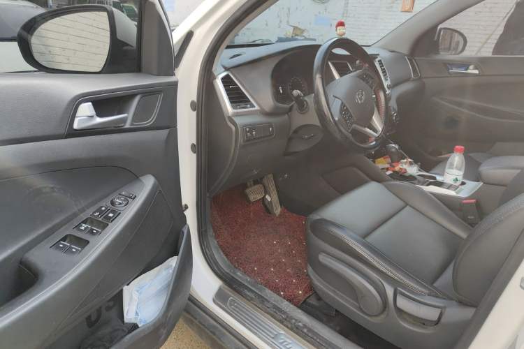 Used Hyundai Tucson 2015 1.6T Dual-Clutch Two-Wheel-Drive Smart Model
