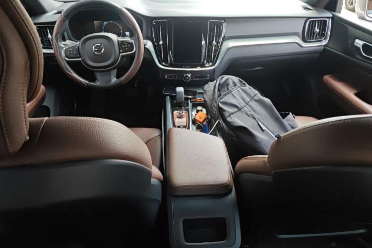 Used Volvo S60 2022 B4 Zhiyi Luxury Edition