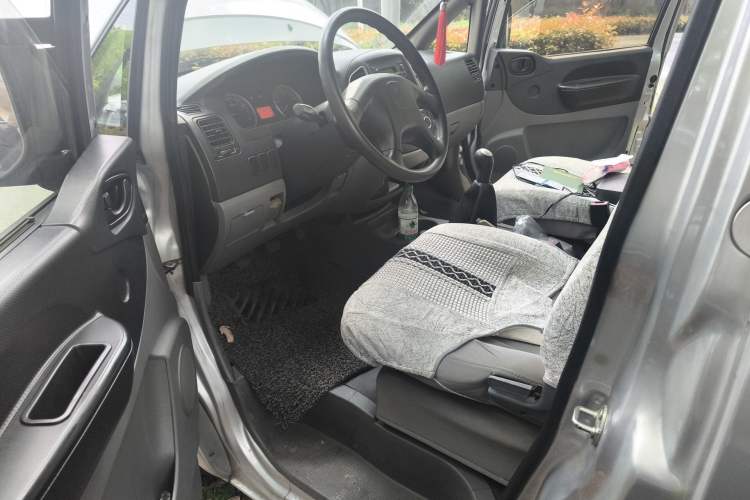 Used FORTHING Lingzhi 2014 V3 1.5L 7-Seater Standard Model II Driver Seat