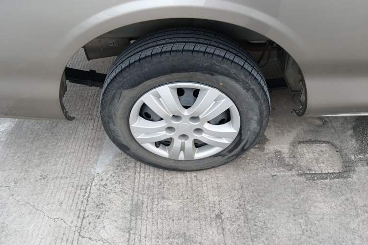 Used FORTHING Lingzhi 2023 M5L 1.6L Base Model 5 Seats Exterior 5