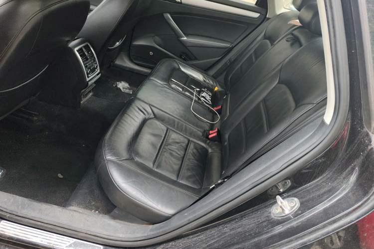 Used Volkswagen Passat 2015 1.8TSI DSG Prestige Edition Left Rear Seat