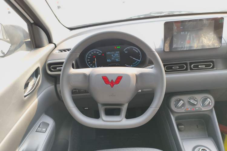 Used Wuling Hongguang New Energy 2024 All-Electric Model 300KM Standard Version