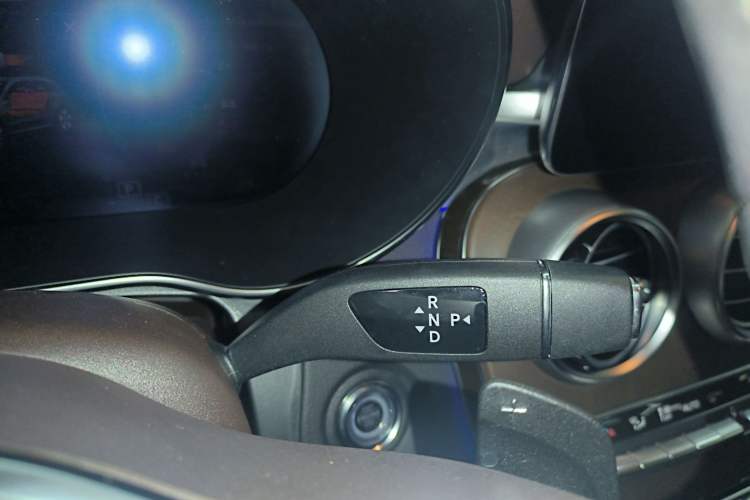 Used Mercedes-Benz GLC 2022 GLC 300 L 4MATIC Dynamic Edition Prestige Model Gear Lever