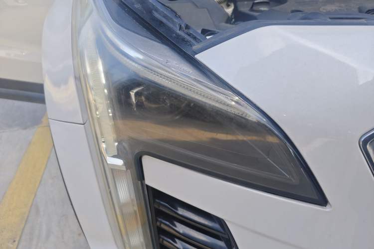 Used Cadillac XT4 2018 28T Two-Wheel Drive Tech Version