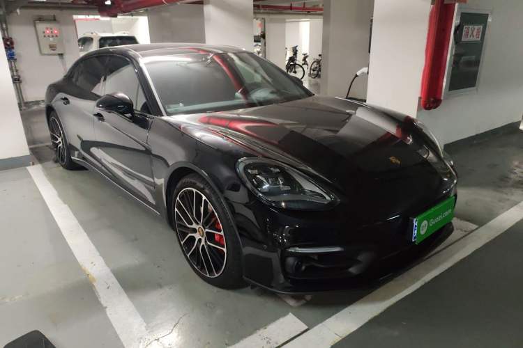 Used Porsche Panamera 2023-Year Restyled Panamera Executive Extended Platinum Edition 2.9T
