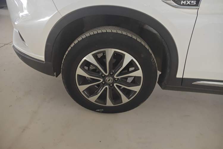 Used Dongfeng Fengdu MX5 2016 1.4T Manual Luxury Edition