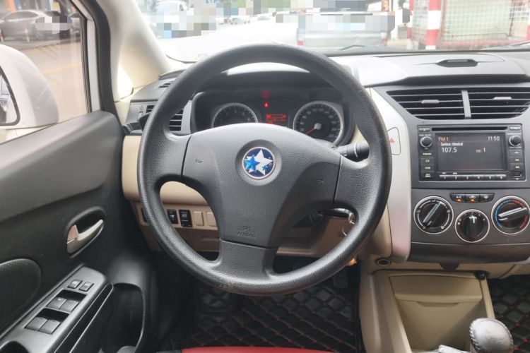 Used Venucia R50 2013 1.6L Manual Fashion Edition