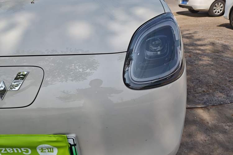 Used Wuling Hongguang MINIEV 2025 Four-Door Version Advanced Edition Left Front Headlight