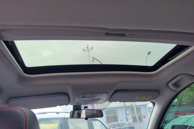 Used Dongfeng Fengon 580 2021 Revised ☆ Star Edition 1.5T Automatic Luxury Version Headliner